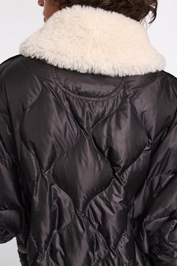 Dorothee Schumacher Down jacket with faux fur collar pure black