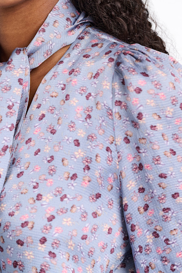 Dorothee Schumacher T-Blouse aus gehämmertem Satin Baby Blossom blue