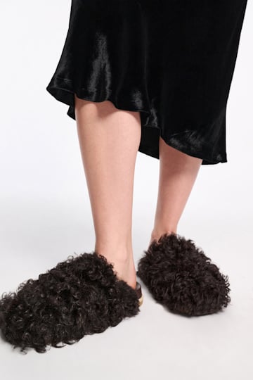 Dorothee Schumacher Furry Clogs dark chocolate