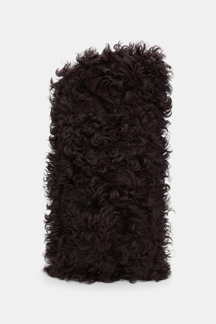 Dorothee Schumacher Gamaschen aus Schafsfell dark chocolate