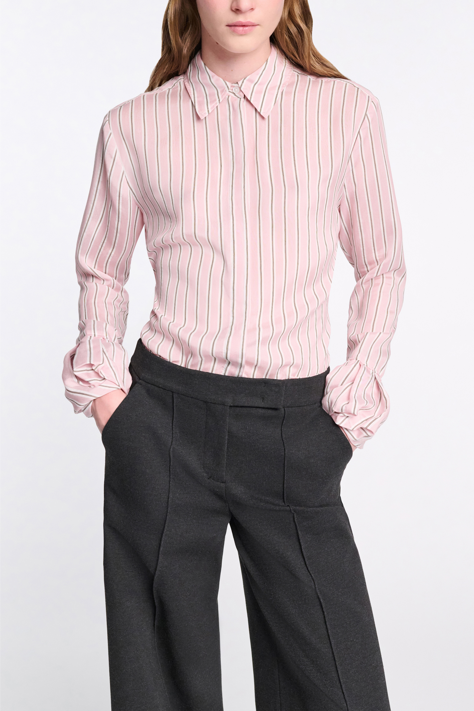 Dorothee Schumacher Bluse aus gestreiftem Organdy Voile mit Ballon-Cuff Detail rose stripe