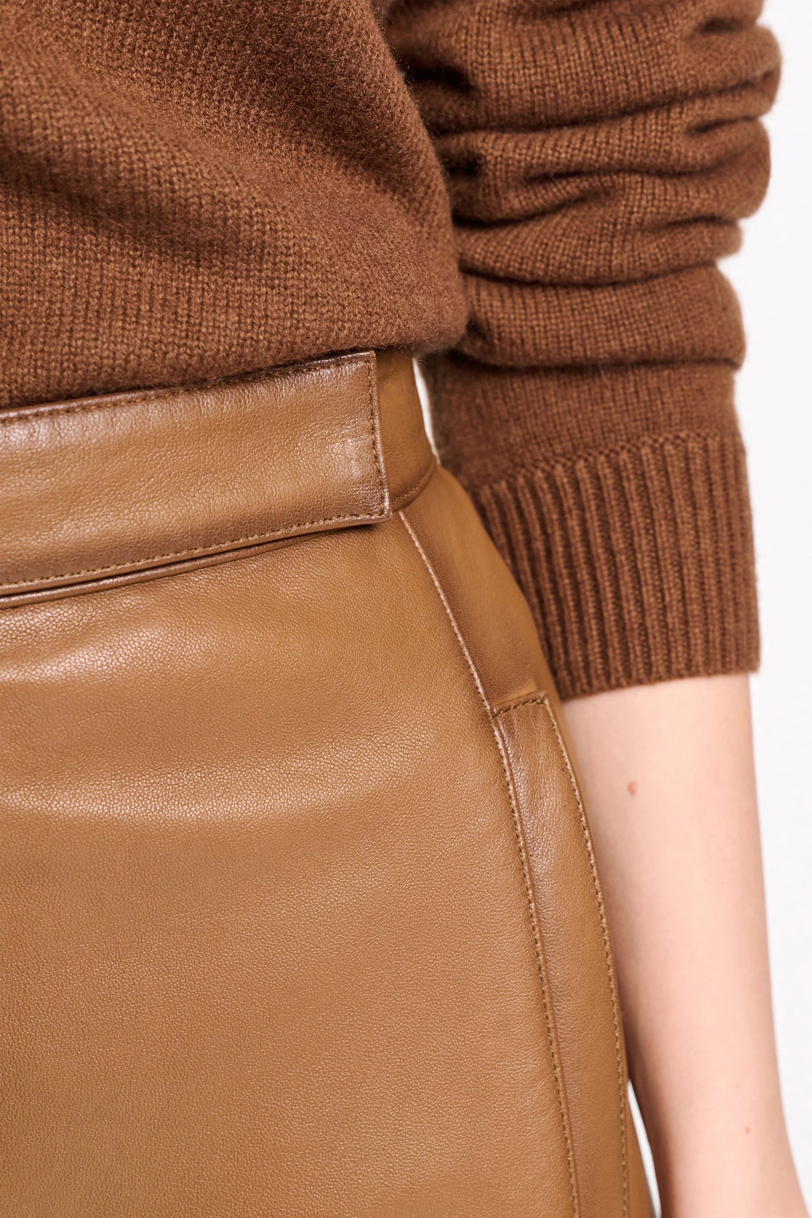 Dorothee Schumacher Peg top leather pants terra