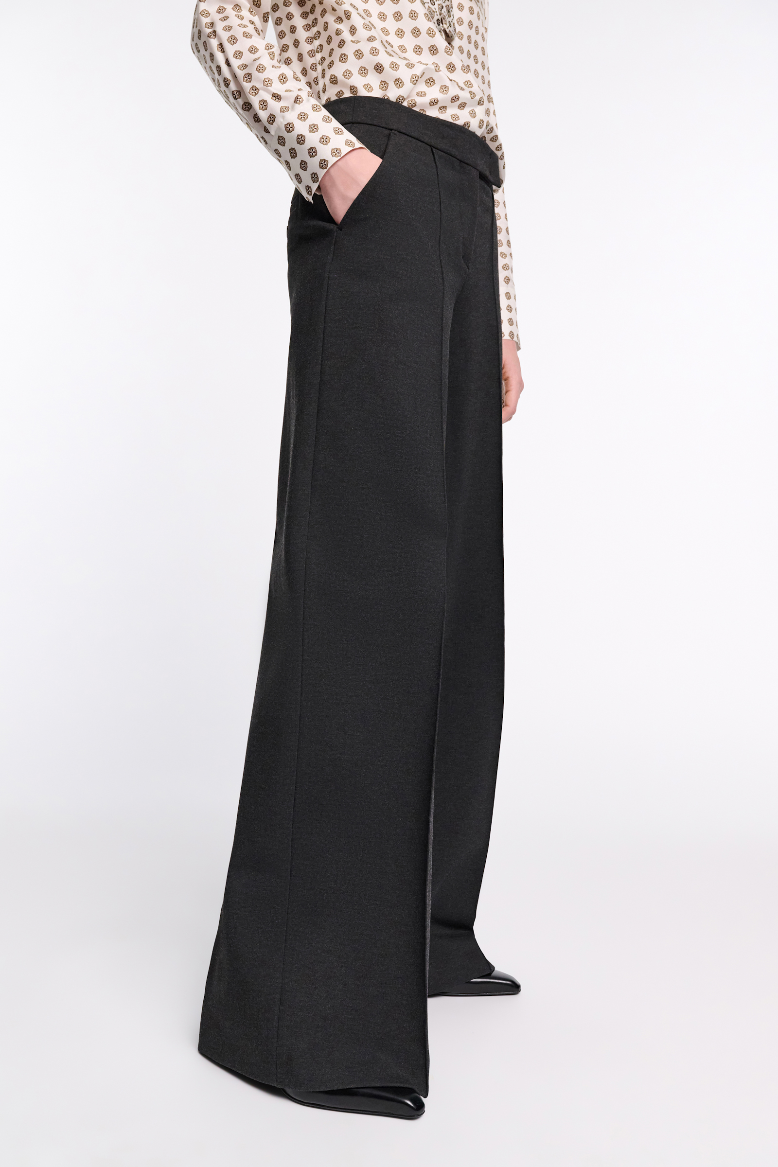 Dorothee Schumacher Hose mit weitem Bein aus Punto Milano charcoal melange