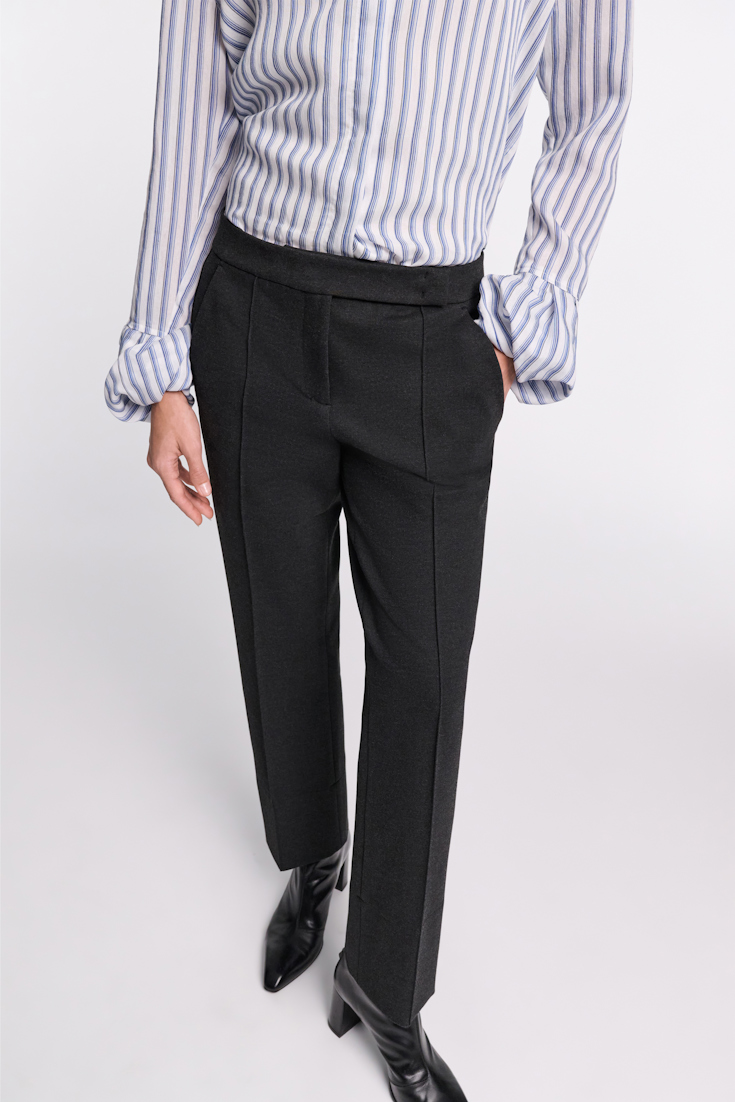 Dorothee Schumacher Hose mit schmalem Bein aus Punto Milano charcoal melange