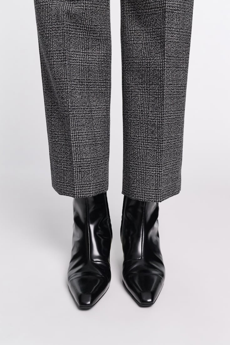 Dorothee Schumacher Ankle boots with golden heel pure black