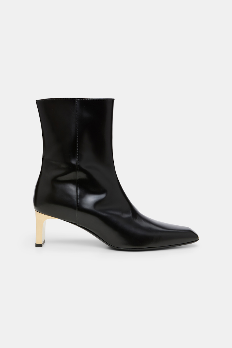 Dorothee Schumacher Ankle Boots With Golden Heel In Black