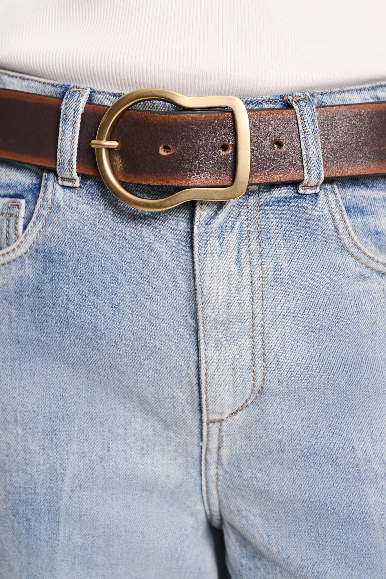 Dorothee Schumacher Gürtel mit Signature-Schließe und gebürstetem Effekt choco black