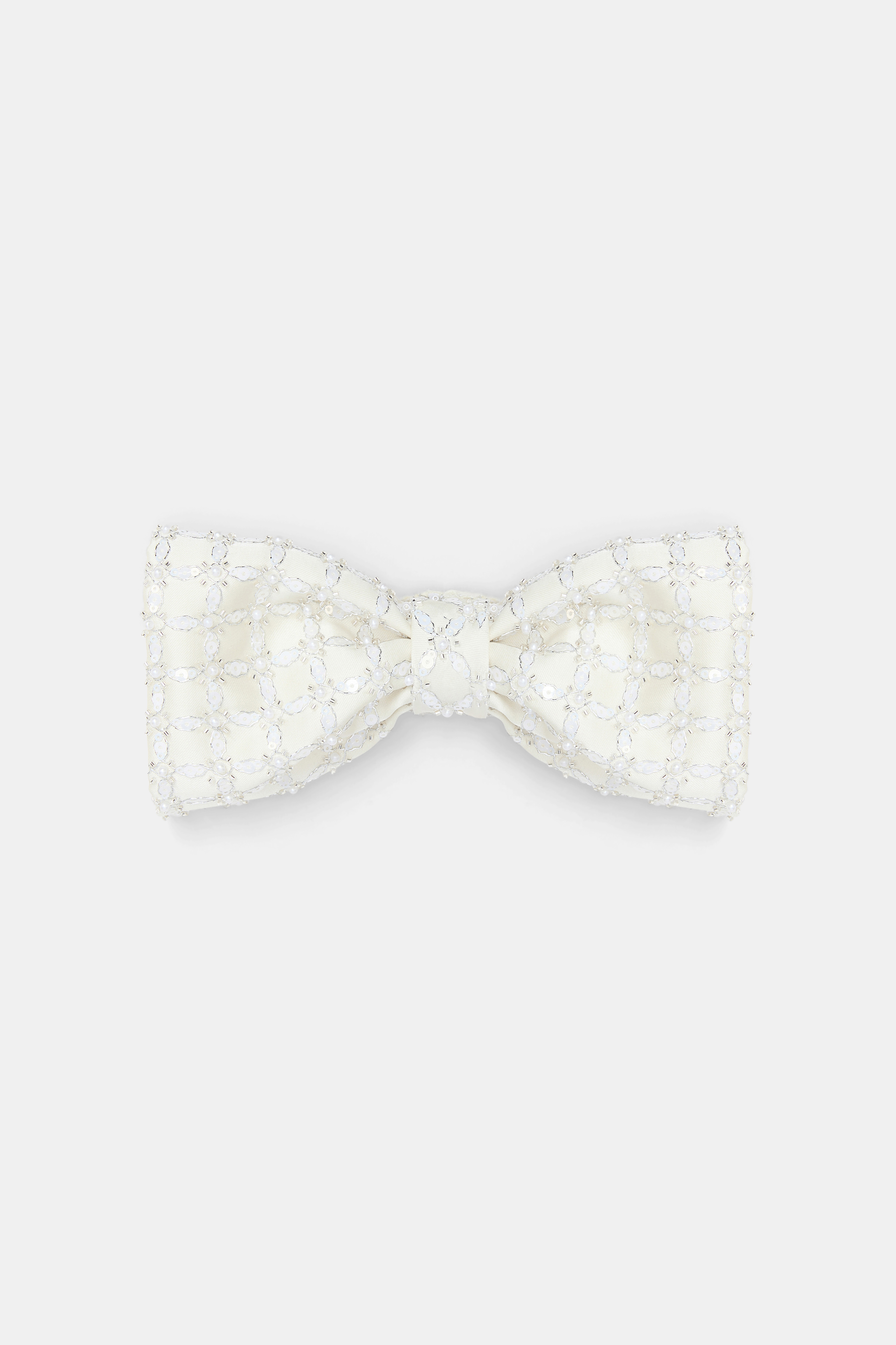 Dorothee Schumacher Embellished Duchesse bow brooch pearl