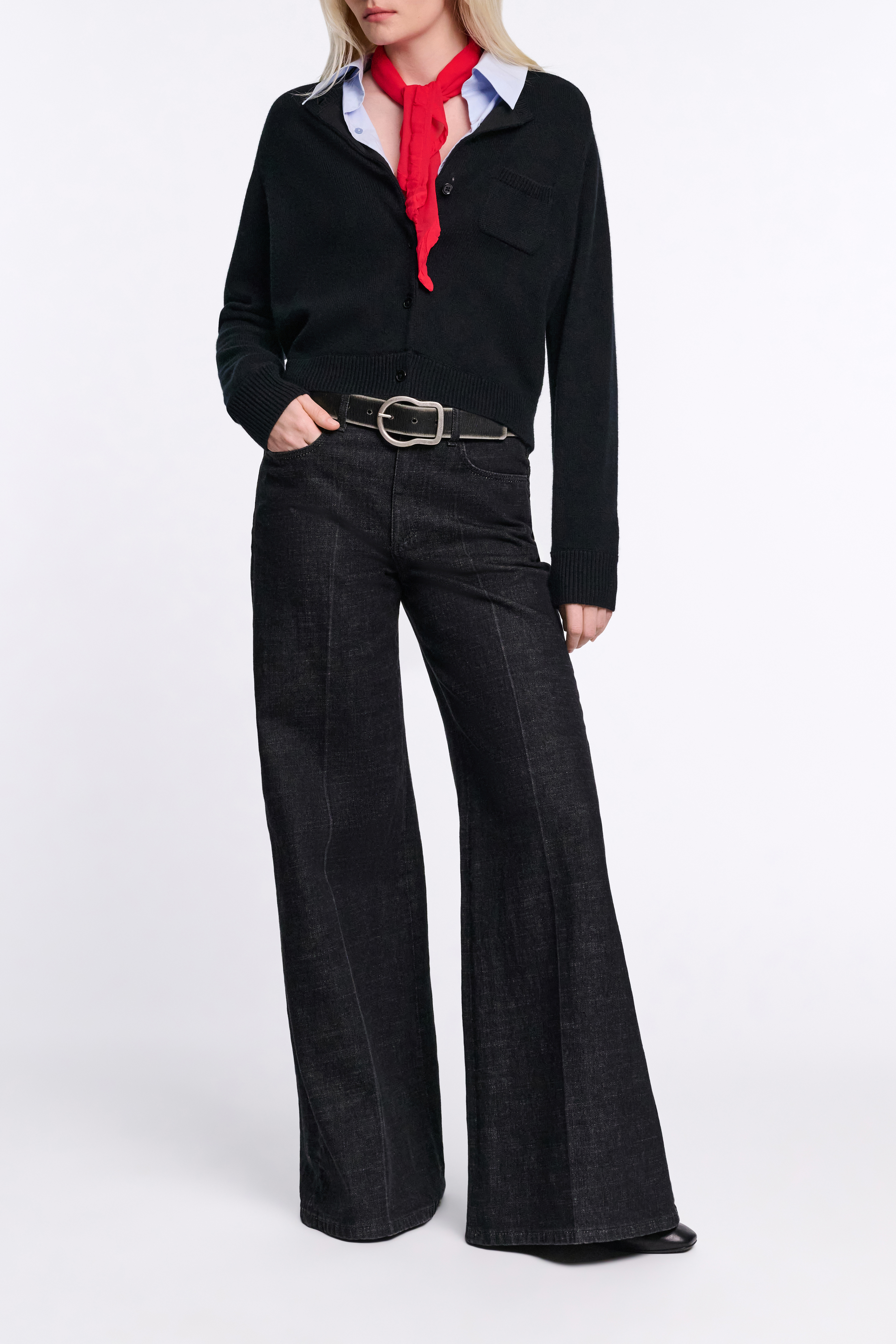 Dorothee Schumacher Triangular scarf with twisted edge details