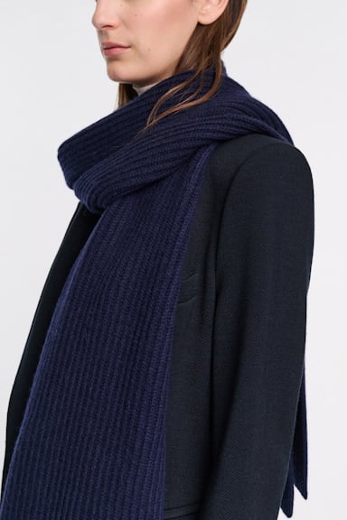 Dorothee Schumacher Gerippter Merino-Kaschmir-Schal LOVE true navy