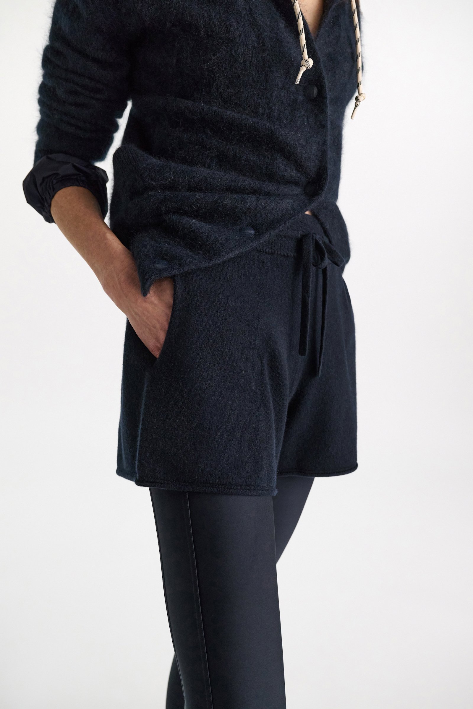 Dorothee Schumacher Merino-cashmere drawstring shorts night blue