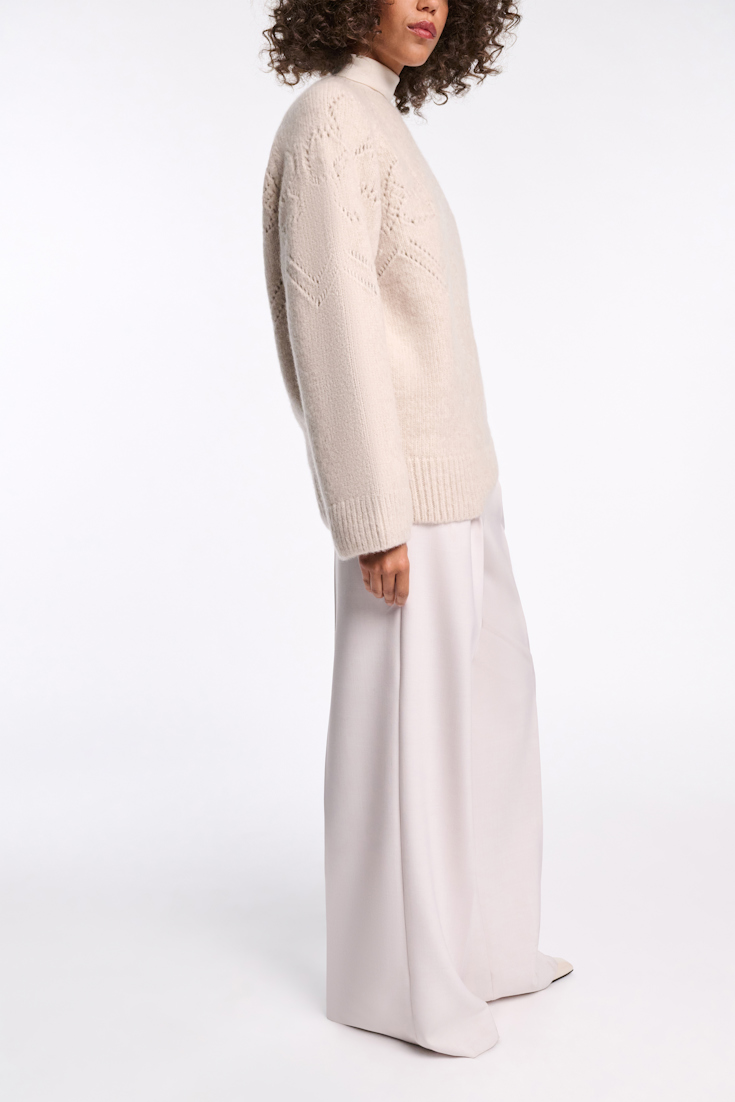 Dorothee Schumacher Rundhalspullover aus Kaschmir-Seiden-Garn soft sand