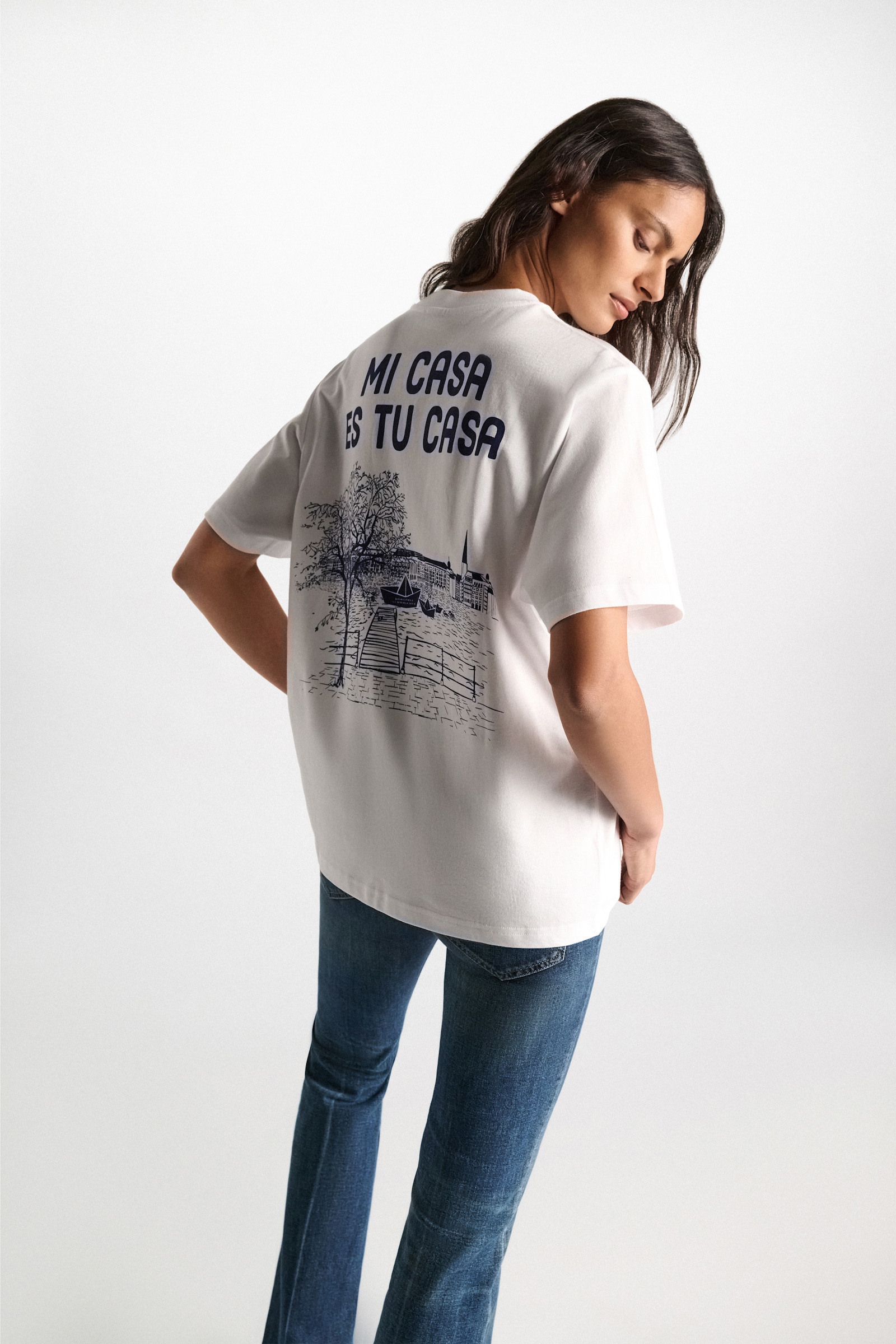 Dorothee Schumacher "Mi casa es tu casa" T-shirt Hamburg Model Detail View