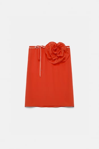 Dorothee Schumacher Seidenrock mit Maxi-Blumenbrosche orange