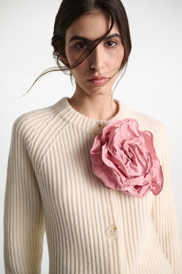 Dorothee Schumacher Seidenrock–Tube-Top Hybrid mit Maxi-Blumenbrosche Rose