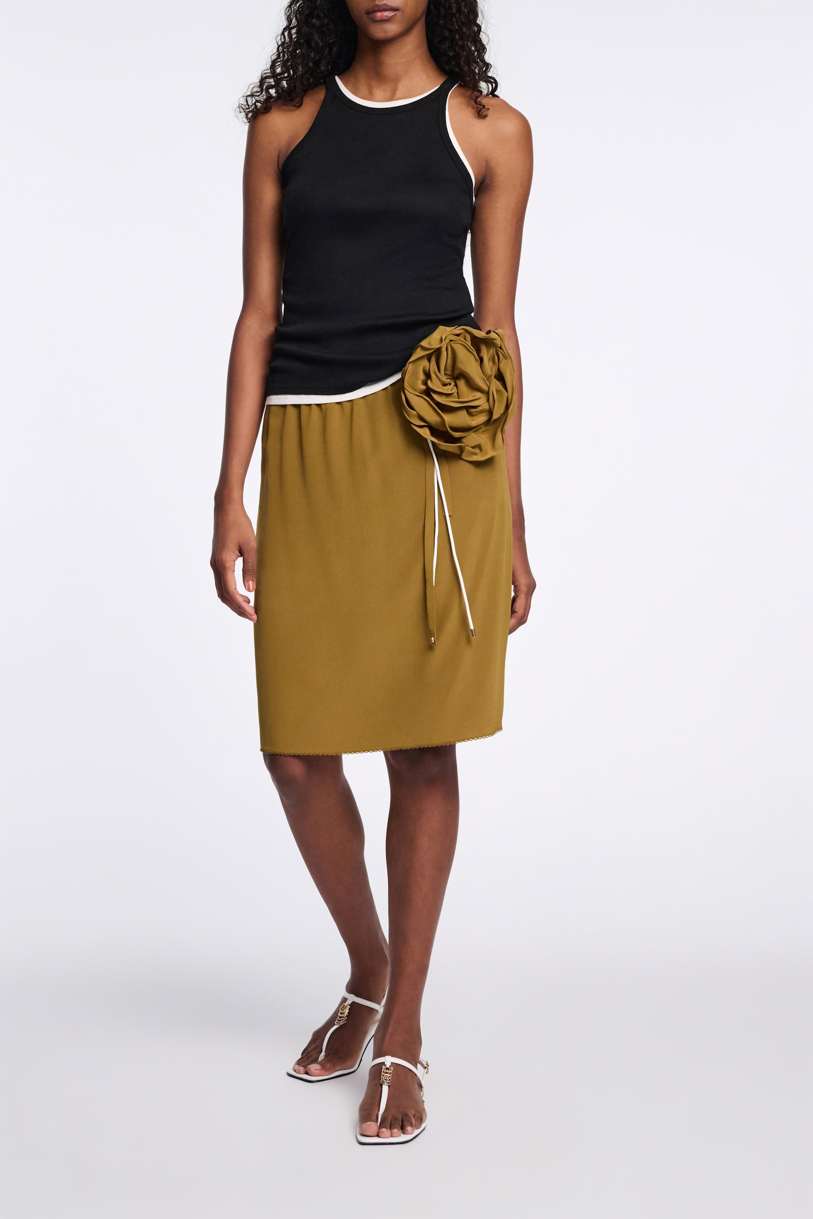 Dorothee Schumacher Silk skirt with XL flower brooch lime