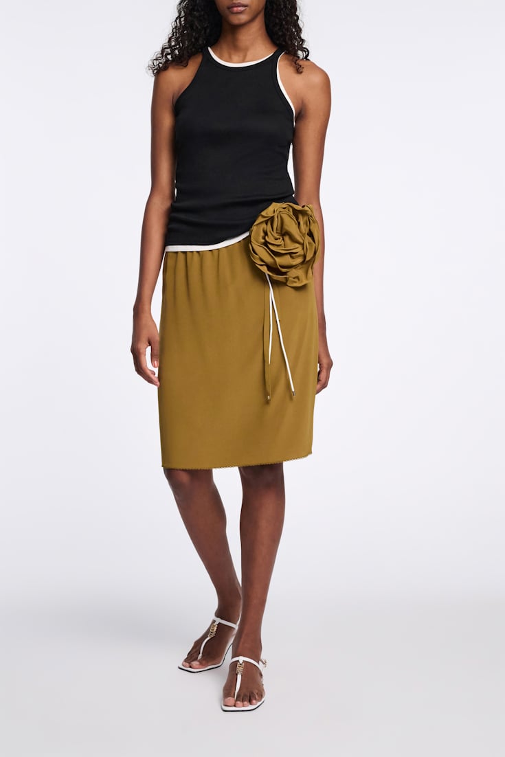 Dorothee Schumacher Silk skirt with XL flower brooch lime