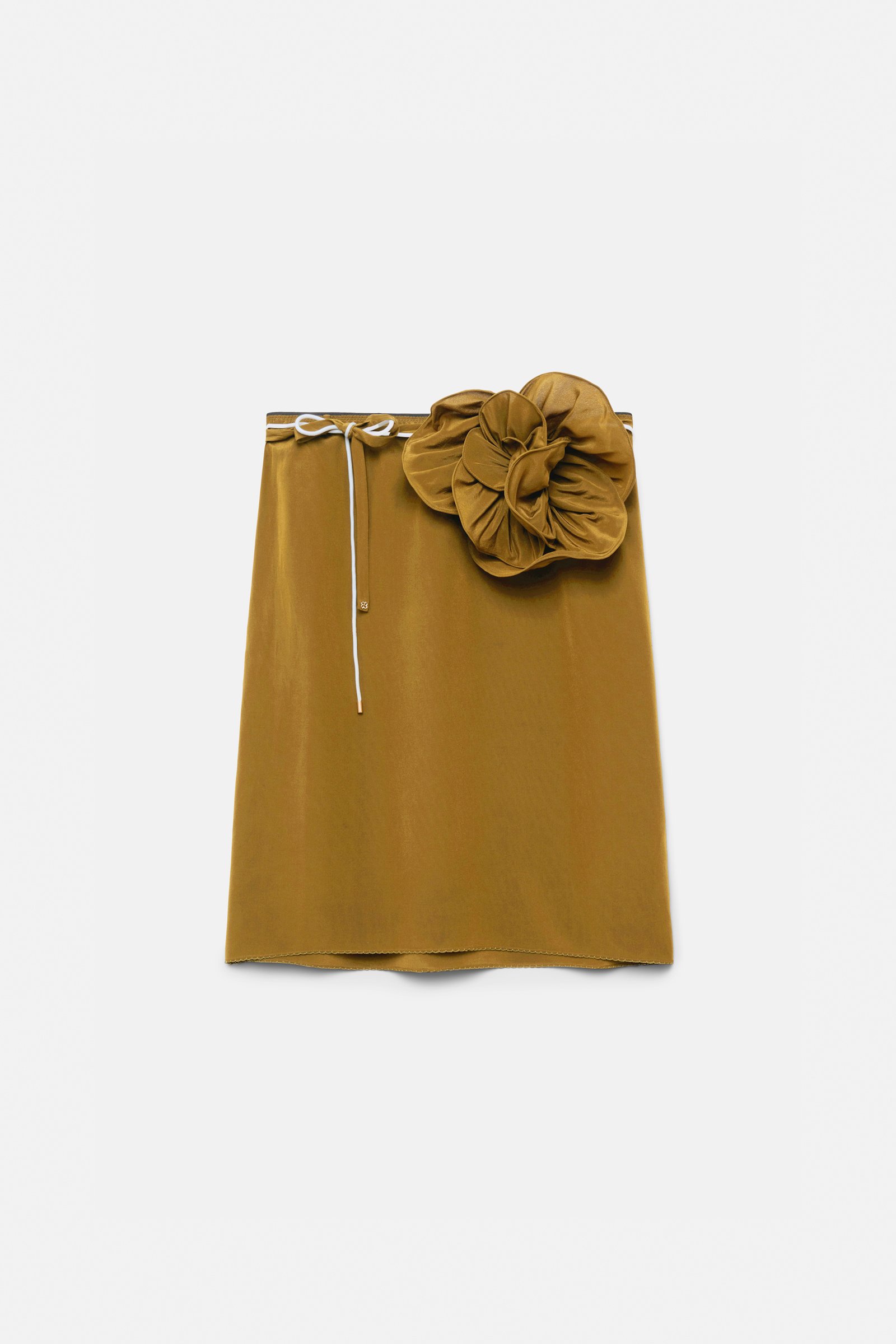Dorothee Schumacher Silk skirt with XL flower brooch lime