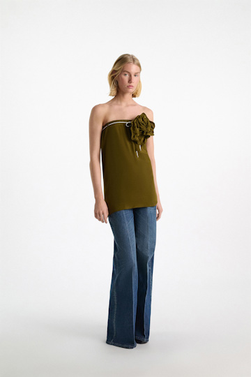 Dorothee Schumacher Seidenrock–Tube-Top Hybrid mit Maxi-Blumenbrosche dark brown