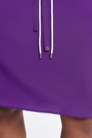 Dorothee Schumacher Seidenrock–Tube-Top Hybrid mit Maxi-Blumenbrosche lilac