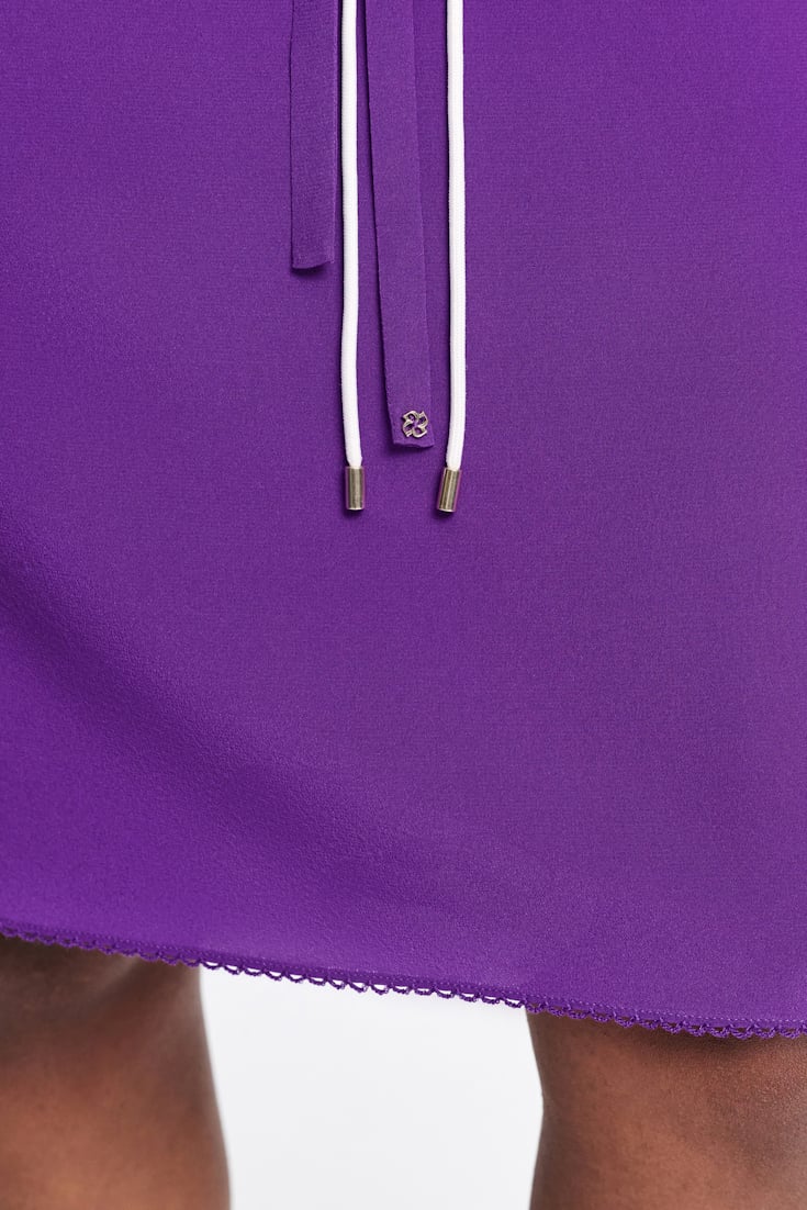 Dorothee Schumacher Seidenrock mit Maxi-Blumenbrosche lilac