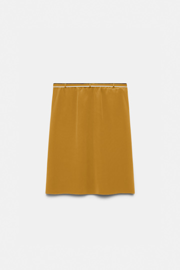 Dorothee Schumacher Seidenrock–Tube-Top Hybrid mit Maxi-Blumenbrosche curry