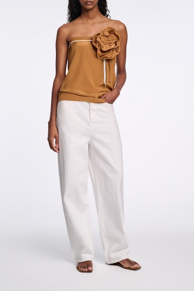 Dorothee Schumacher Seidenrock mit Maxi-Blumenbrosche toffee