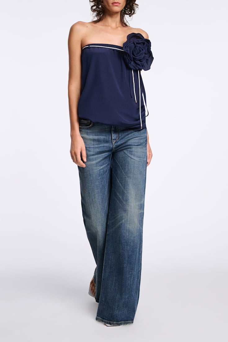 Dorothee Schumacher Seidenrock mit Maxi-Blumenbrosche night blue