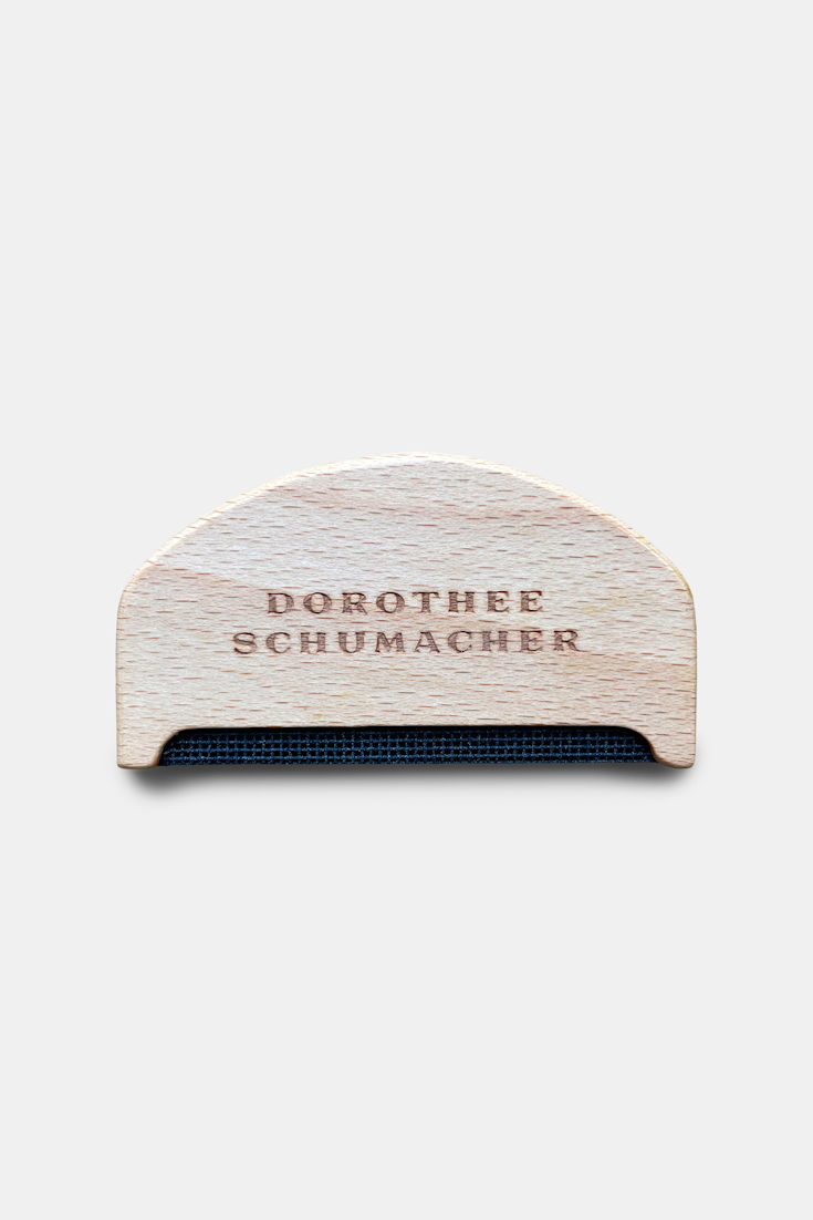 Dorothee Schumacher Fluffy care set light wood