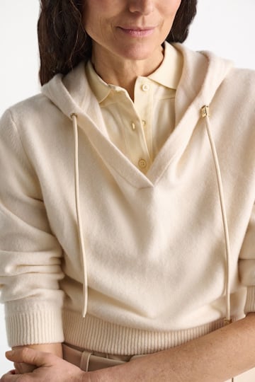 Dorothee Schumacher Kapuzenpullover aus elastischem Merino-Kaschmir-Mix camellia white