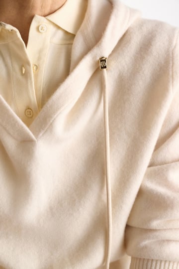 Dorothee Schumacher Kapuzenpullover aus elastischem Merino-Kaschmir-Mix camellia white