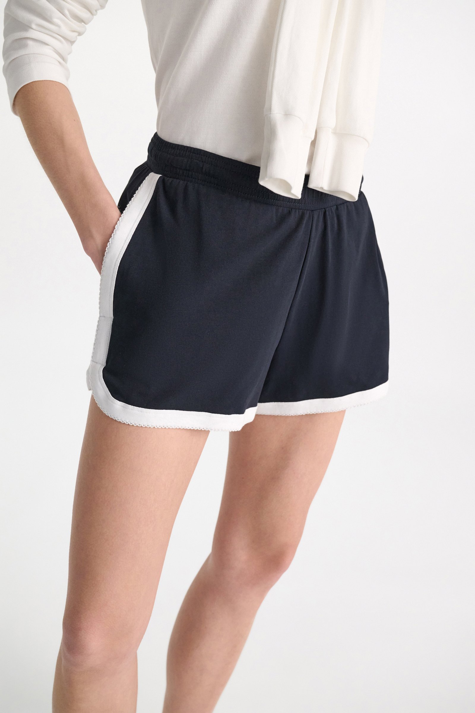 Dorothee Schumacher Stretch cotton shorts with contrast trim dark navy