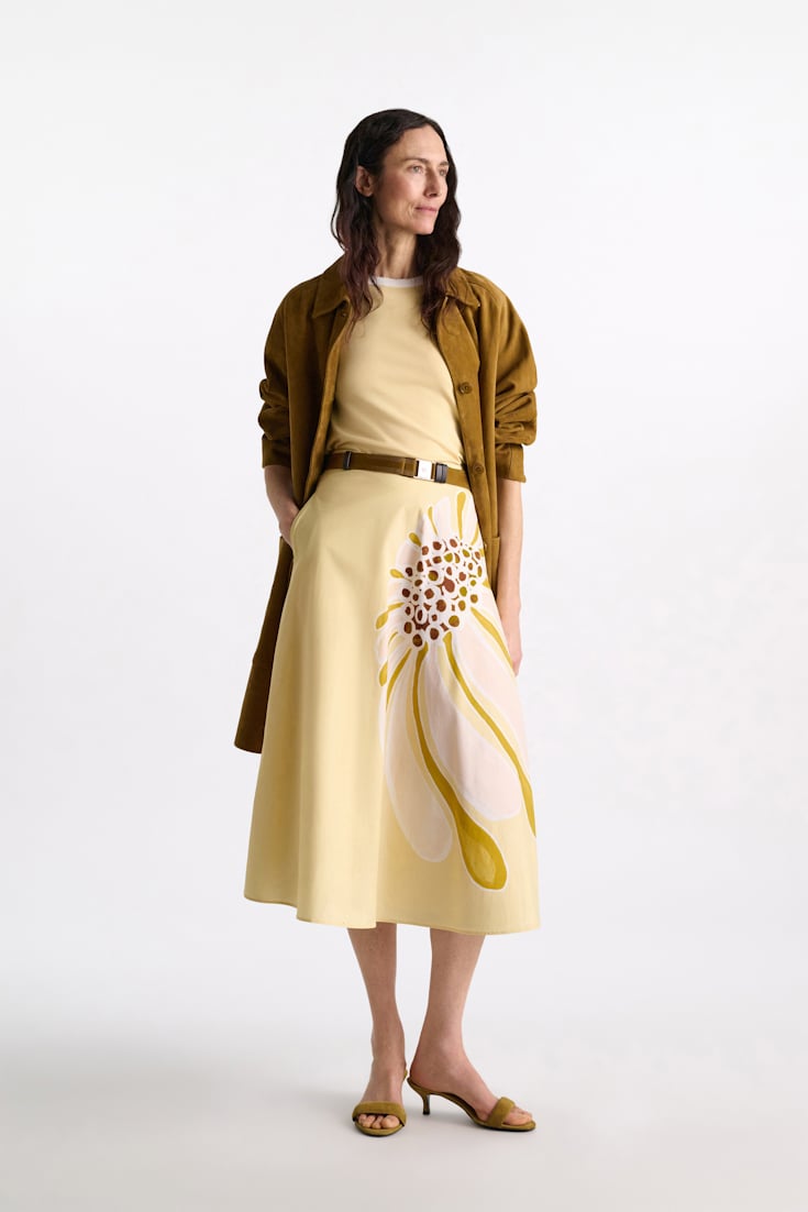 Dorothee Schumacher Stretch cotton shrunken T-shirt with contrast trim bisquit