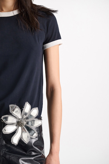 Dorothee Schumacher Stretch cotton shrunken T-shirt with contrast trim dark navy