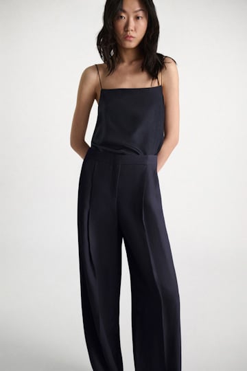 Dorothee Schumacher Hose aus technischem Leinen dark navy