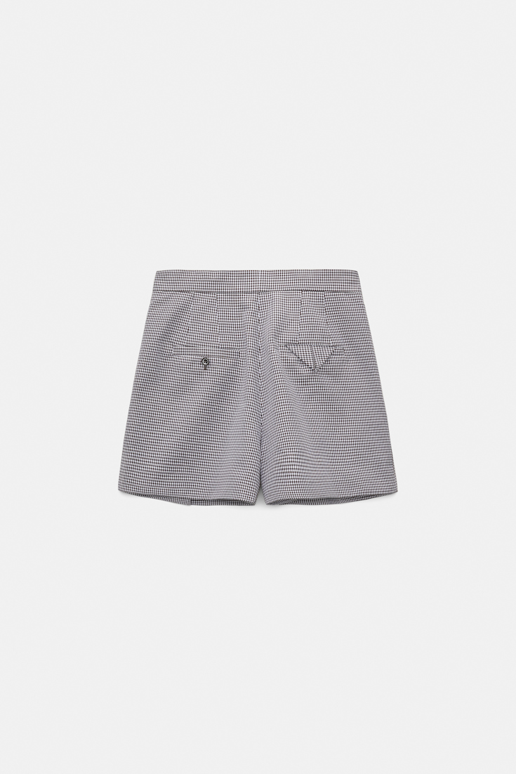Dorothee Schumacher Karierte Shorts aus technischem Leinen white & walnut
