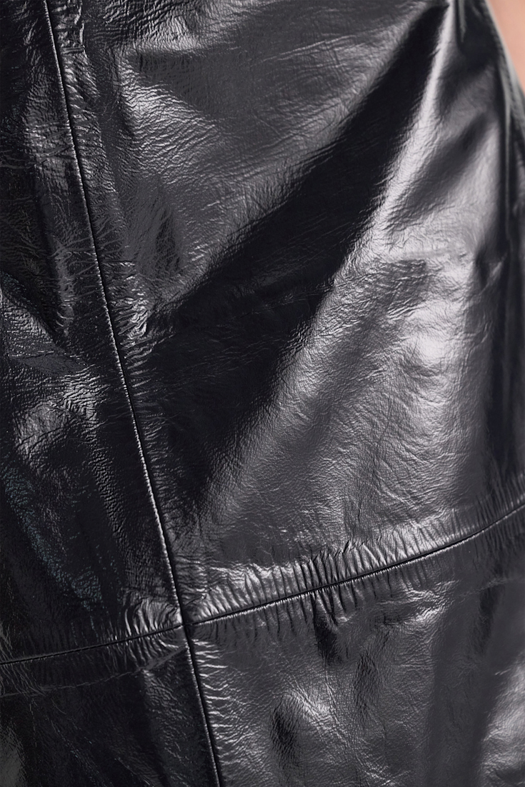 Dorothee Schumacher Rock aus Lackleder dark navy