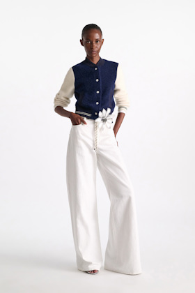 Dorothee Schumacher XL wide leg jeans with belt pure white Model Front View