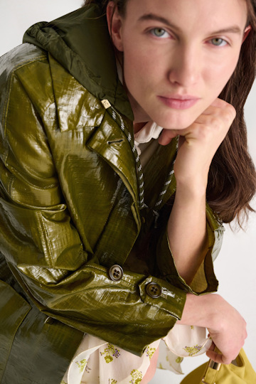 Dorothee Schumacher Patent coat seaweed