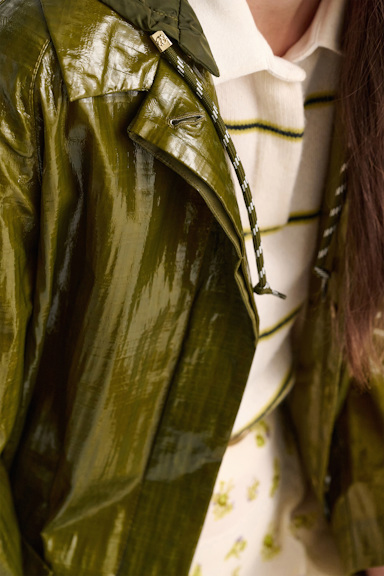 Dorothee Schumacher Lackmantel mit abnehmbarer Kapuze seaweed