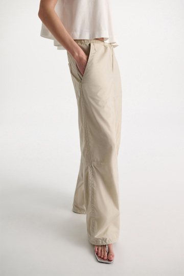 Dorothee Schumacher Hose aus Nylon light sand