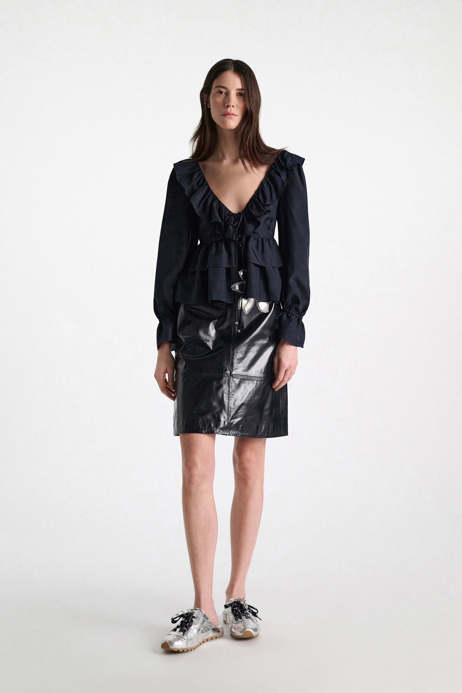 Dorothee Schumacher Tunic-style blouse in Habotai silk dark navy