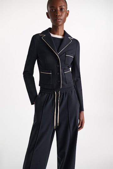 Dorothee Schumacher Cropped blazer in Punto Milano dark navy