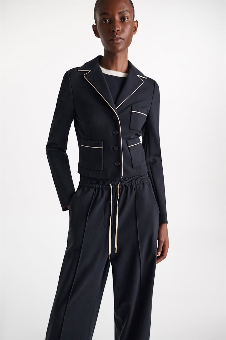 Dorothee Schumacher Cropped blazer in Punto Milano dark navy