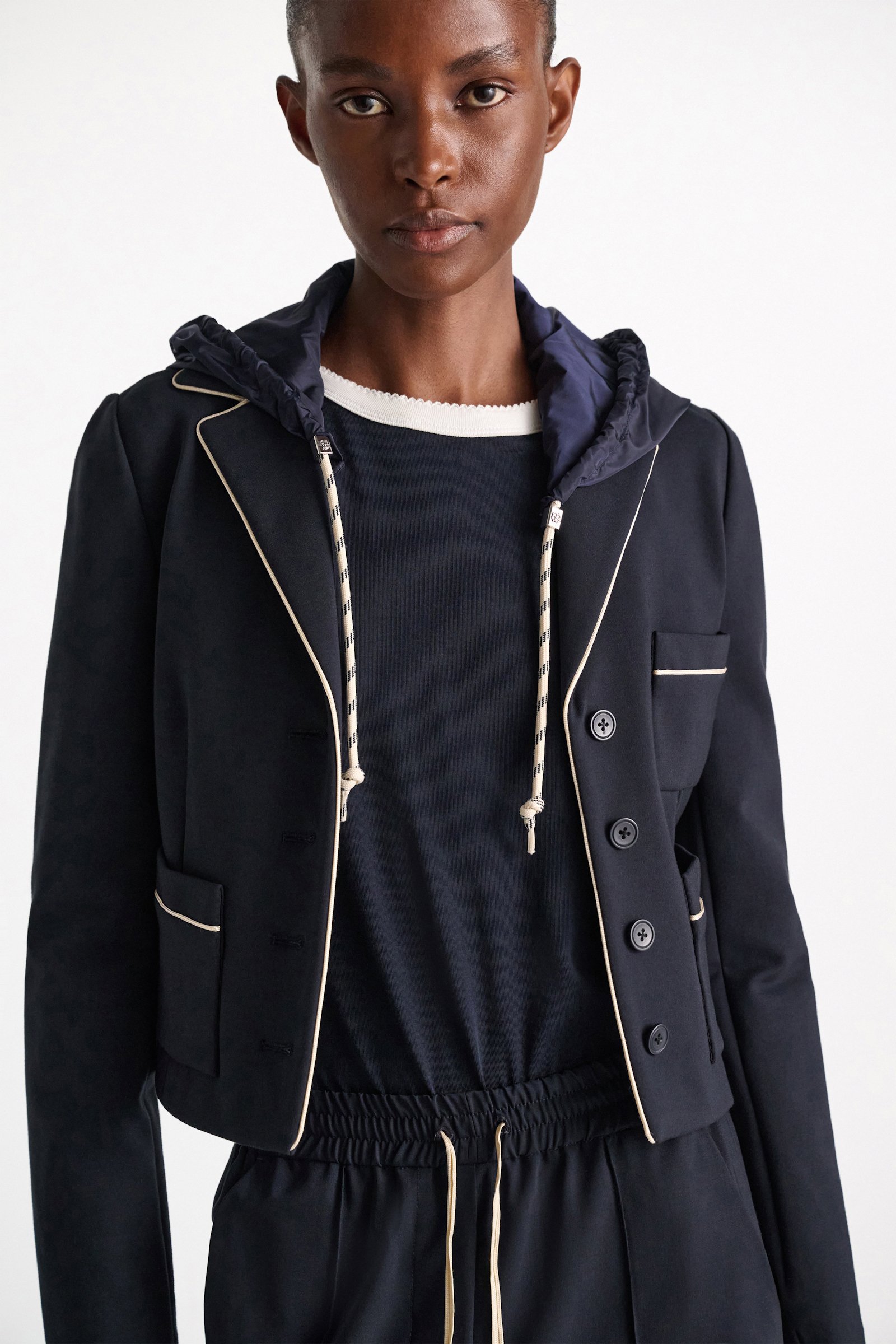 Dorothee Schumacher Cropped blazer in Punto Milano dark navy