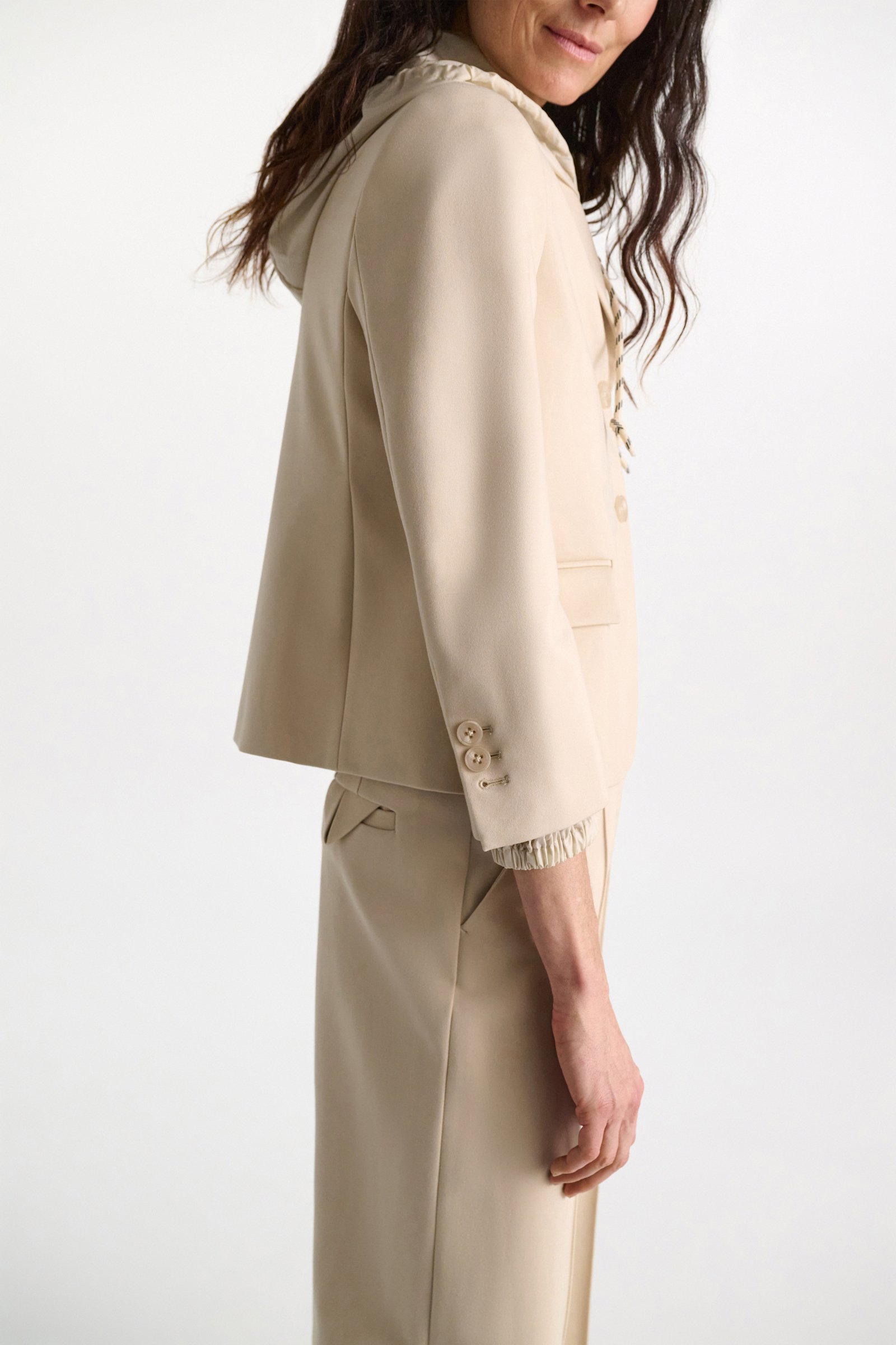 Dorothee Schumacher Cropped blazer in Punto Milano soft sand
