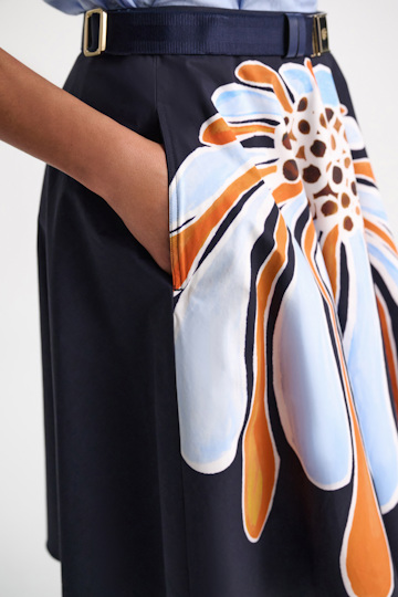 Dorothee Schumacher Printed cotton poplin knee-length skirt dream flower navy