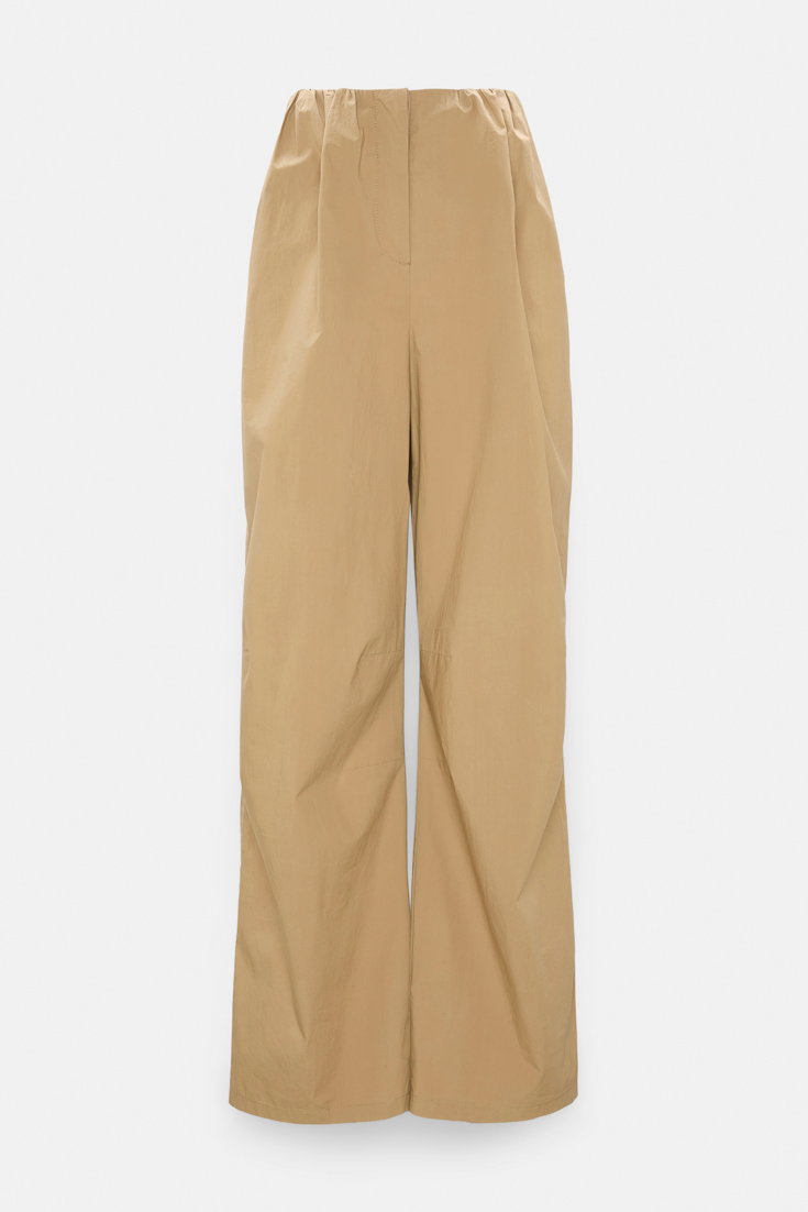 Dorothee Schumacher Hose mit Bundfältchen aus garment washed Baumwoll-Popeline desert