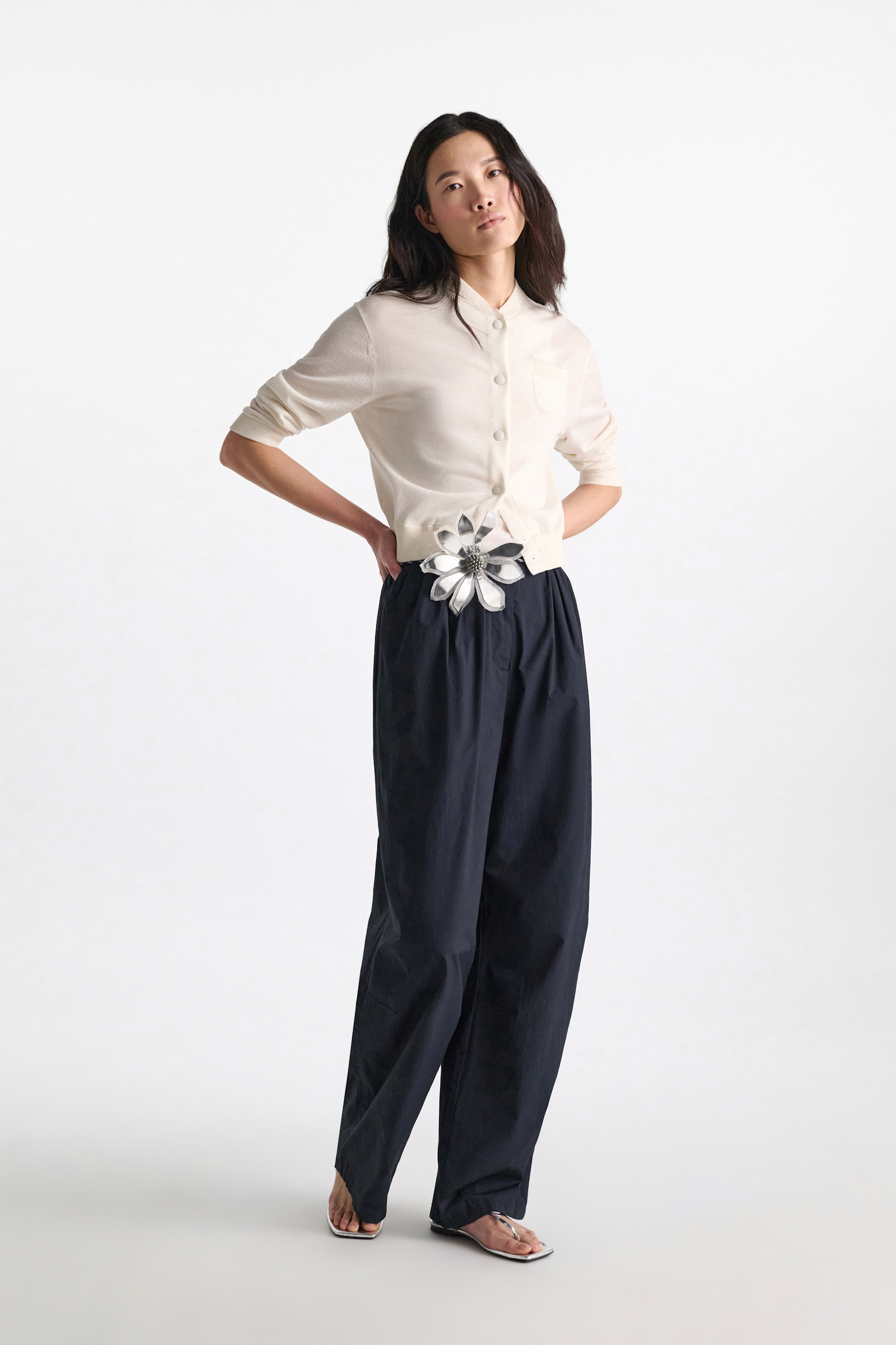 Dorothee Schumacher Pleated pants in garment washed cotton poplin dark navy