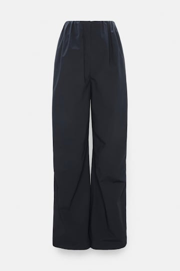Dorothee Schumacher Pleated pants in garment washed cotton poplin dark navy